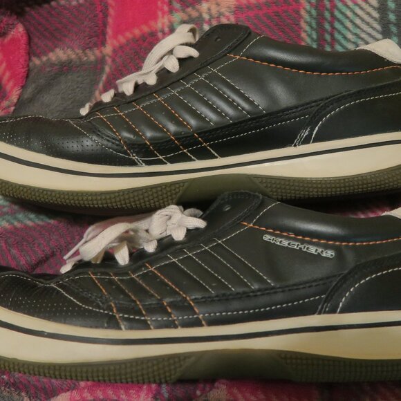 Skechers mens 11.5 shoes - Picture 6 of 7